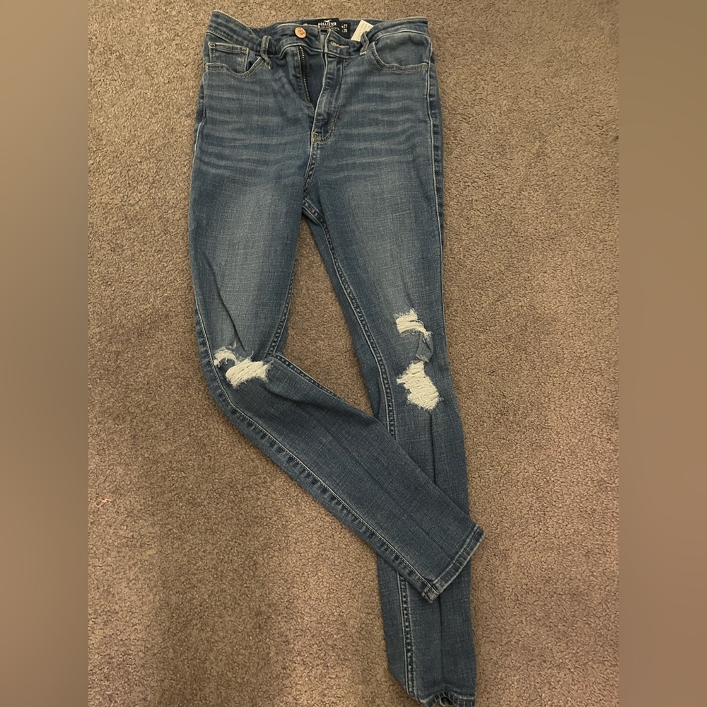 Ripped ultra high rise cropped super skinny. 5R